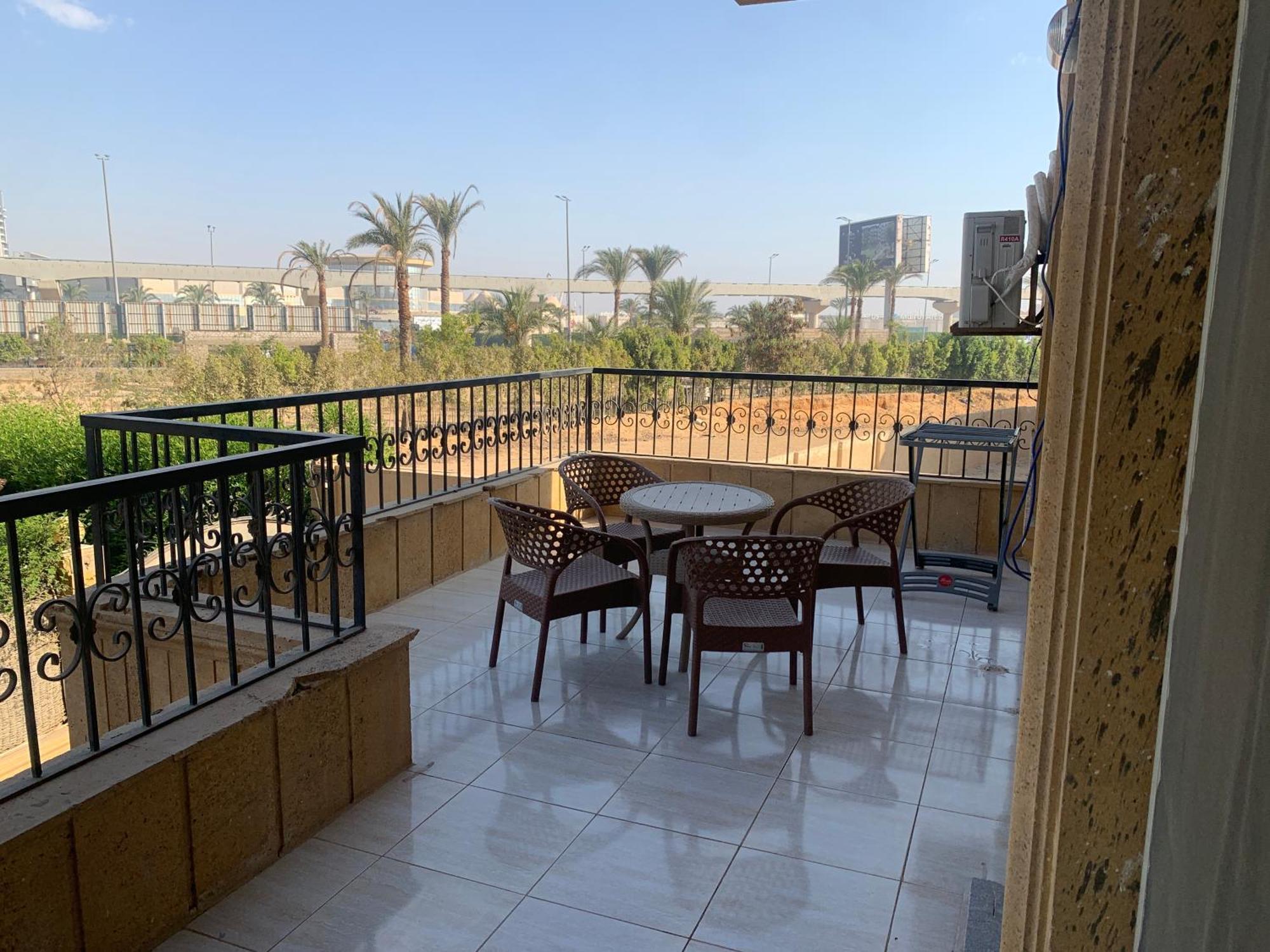 Luxury Apartments Beside Mall Of Arabia And Dar Al-Fouad Hospital - Families Only- No Alcoholic Beverages 6th of October City Buitenkant foto