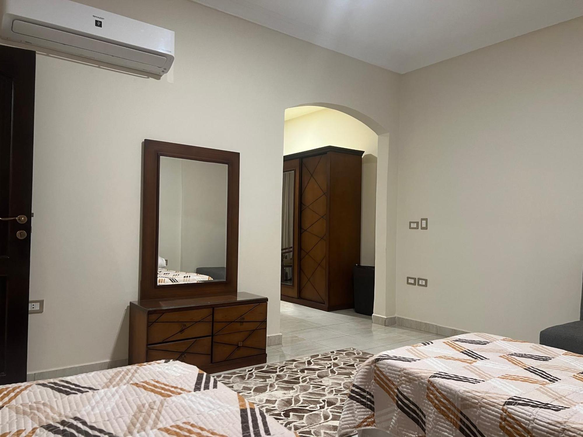 Luxury Apartments Beside Mall Of Arabia And Dar Al-Fouad Hospital - Families Only- No Alcoholic Beverages 6th of October City Buitenkant foto