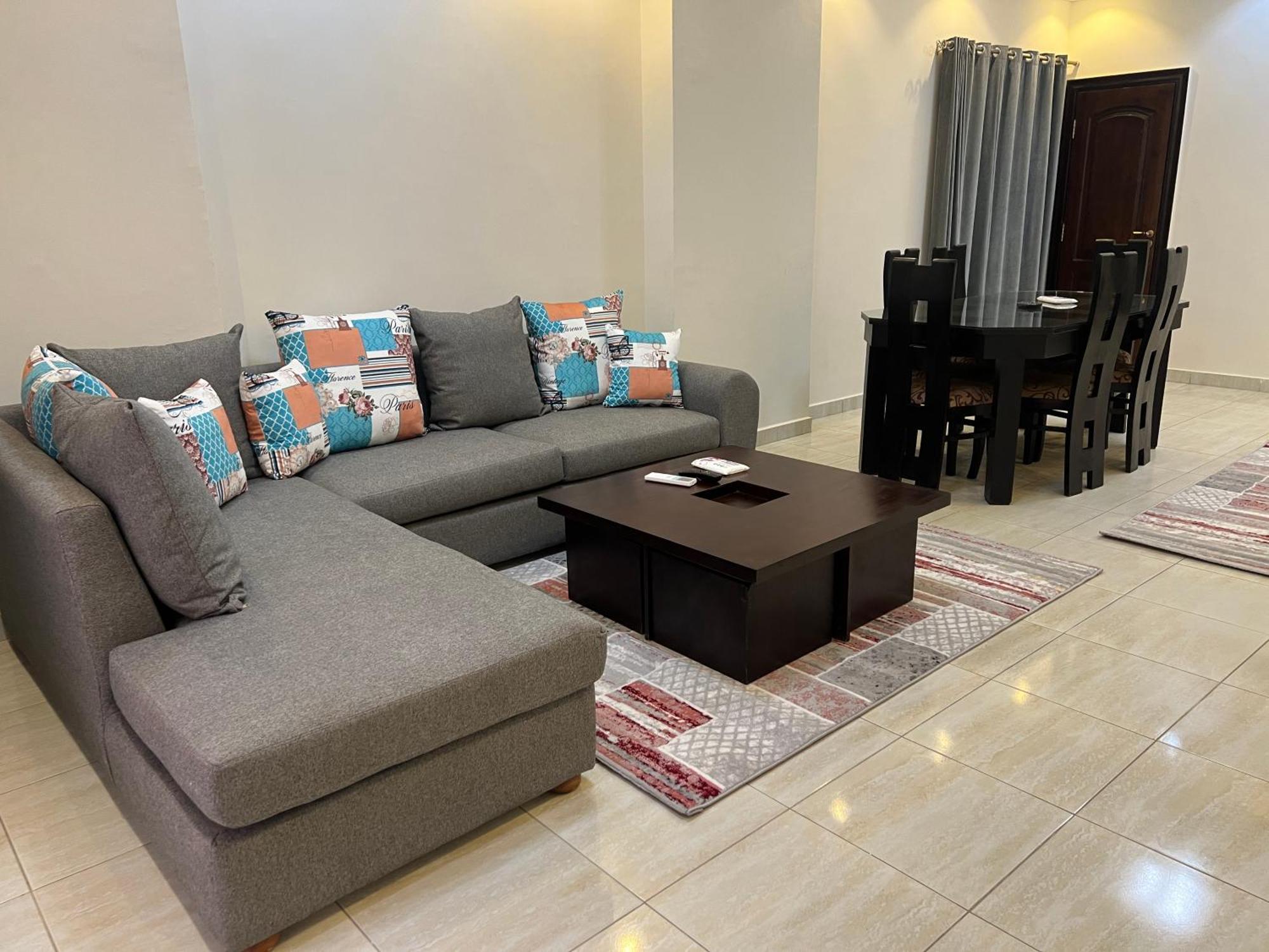 Luxury Apartments Beside Mall Of Arabia And Dar Al-Fouad Hospital - Families Only- No Alcoholic Beverages 6th of October City Buitenkant foto